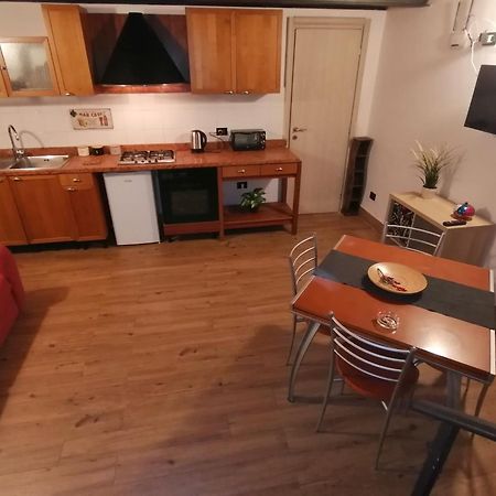 E' Zarellare 2.0 Apartment Napoli Bagian luar foto