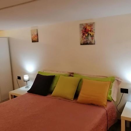 E' Zarellare 2.0 Apartment Napoli Bagian luar foto